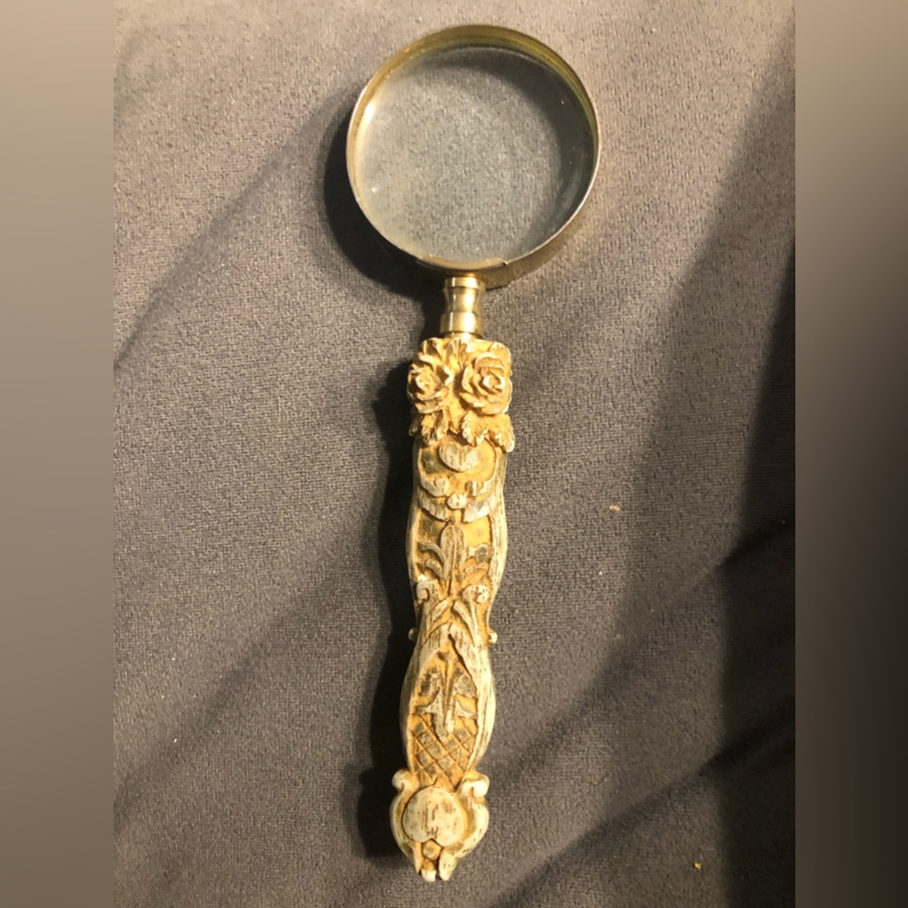 Magnifying Glass Handheld Vintage Antique Design Carved Pattern